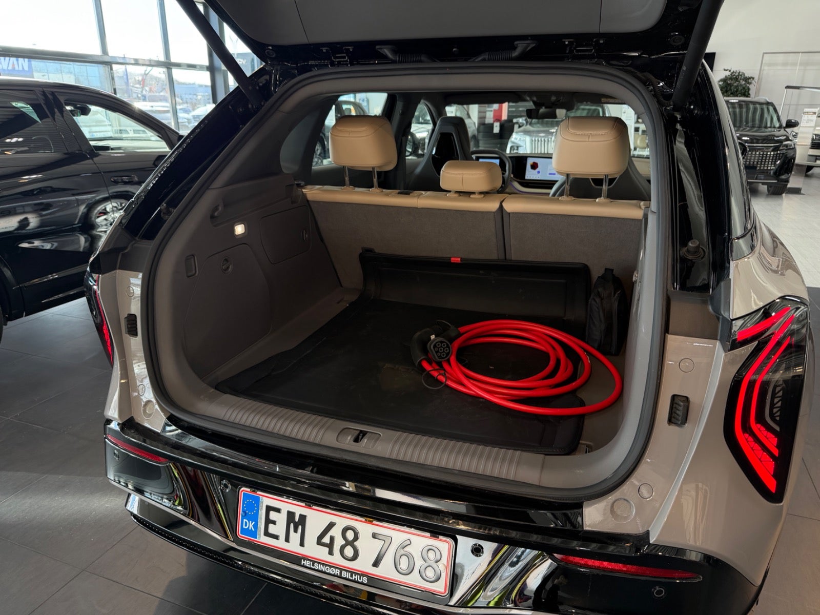 Billede af Hongqi EHS7 111 Exclusive