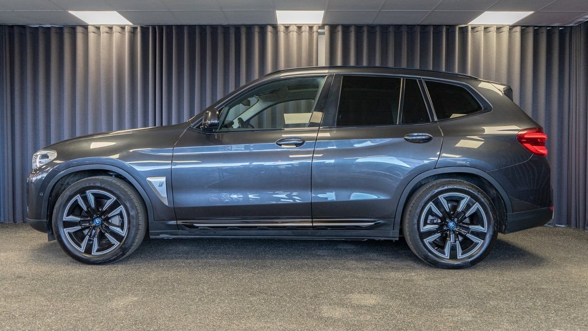 Billede af BMW iX3  Charged