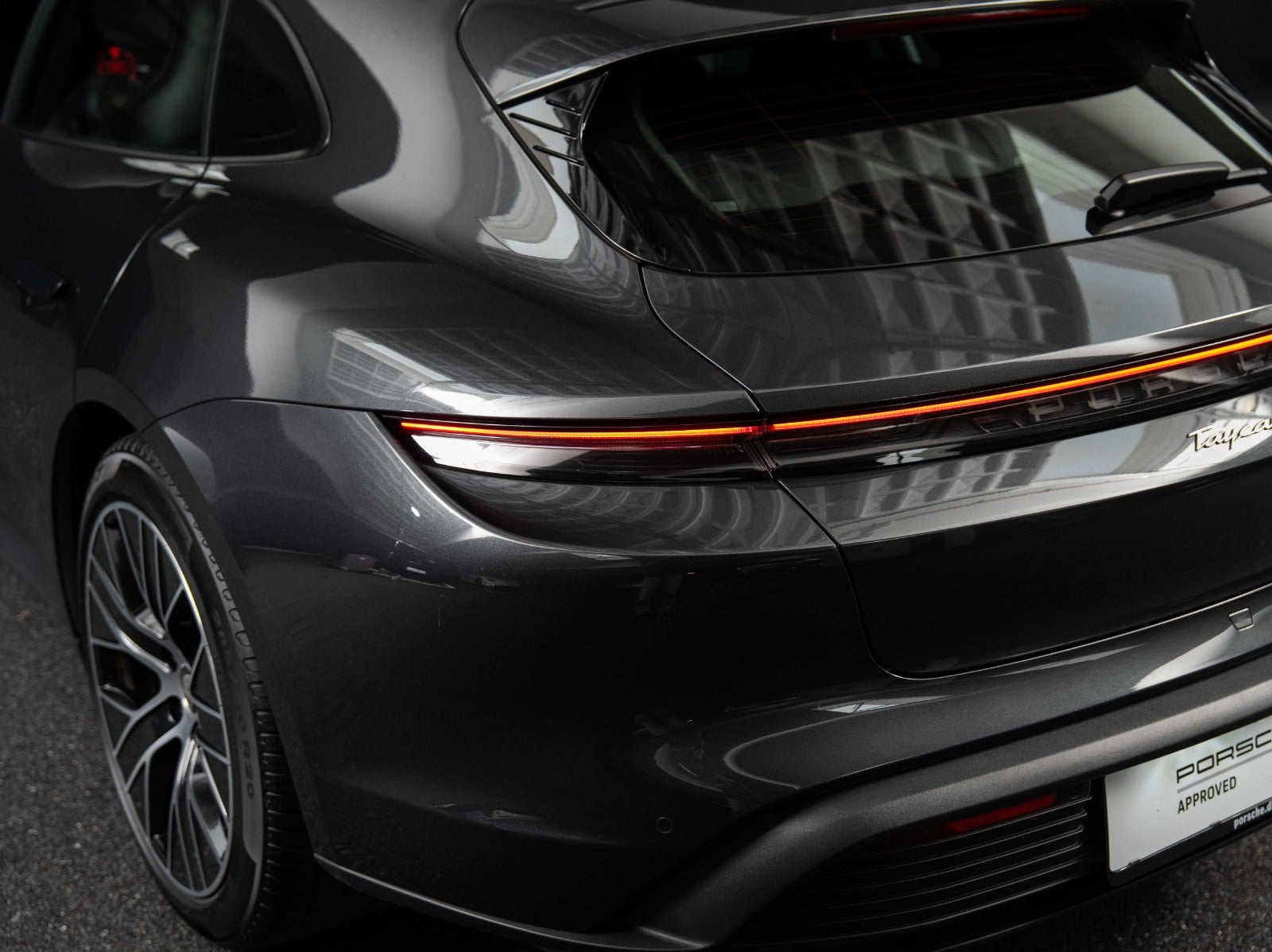 Gallery image 7 of 17