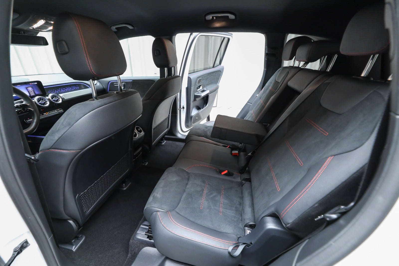 Mercedes-Benz EQB 250+ (5/8)