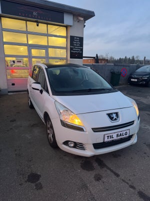 Peugeot 5008 1,6 HDi 110 Premium aut. 7prs 5d