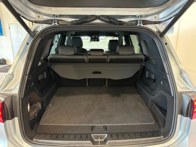 Mercedes EQB250+ Electric Art