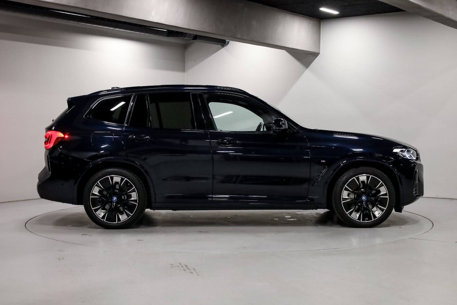 BMW iX3 Charged Plus M-Sport