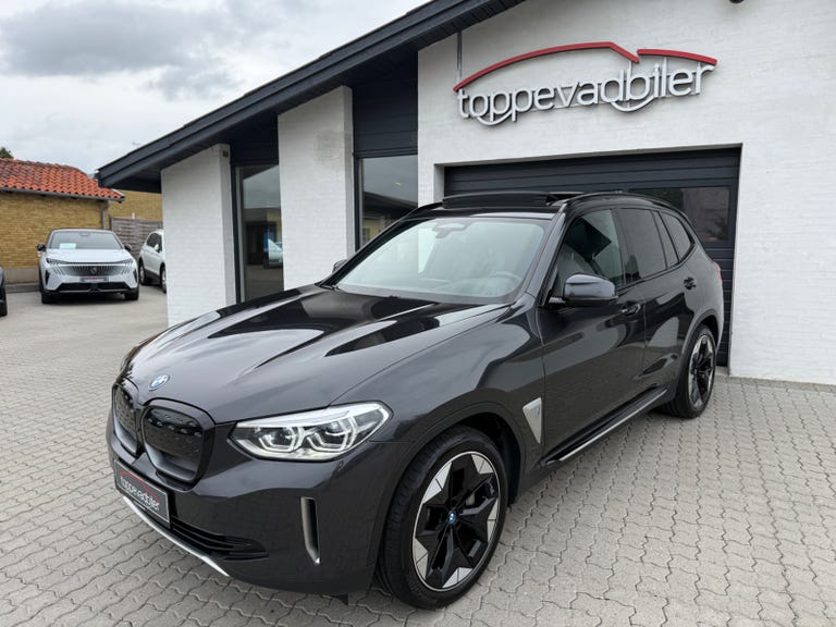 BMW iX3 Charged Plus