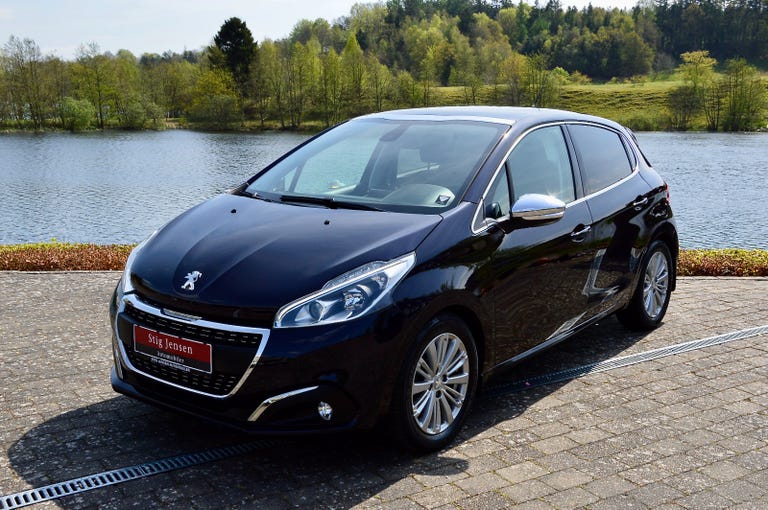Peugeot 208 BlueHDi 100 Prestige Sky