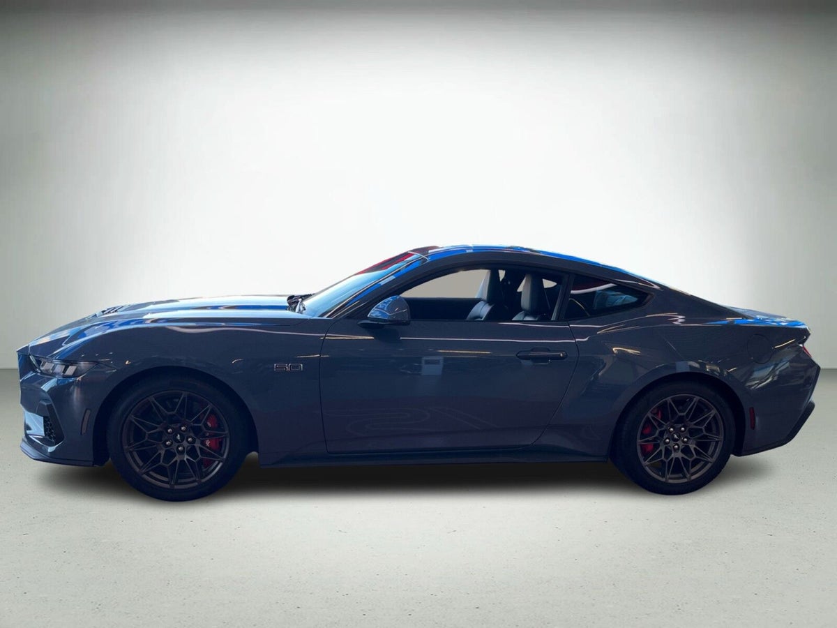 Ford Mustang V8 GT Coupé billede 3