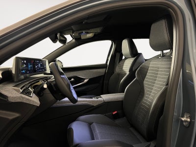 Peugeot e-5008 Allure Van