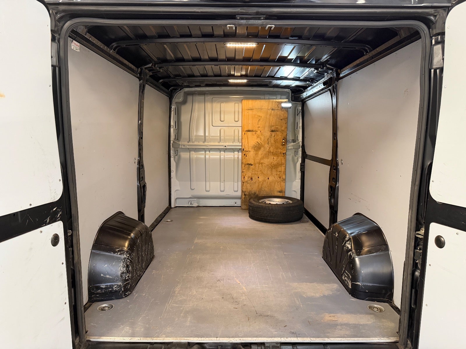 Billede af Peugeot Boxer 333 2,2 BlueHDi 140 L2H1 Premium