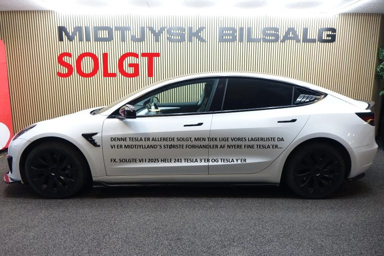 Tesla Model 3 Long Range AWD