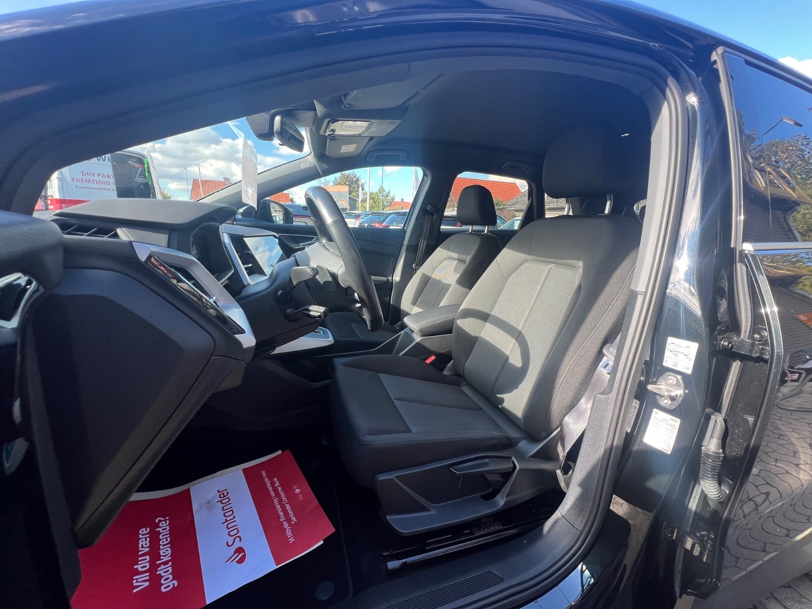 Audi Q4 e-tron Attitude