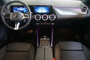 Mercedes EQA250+