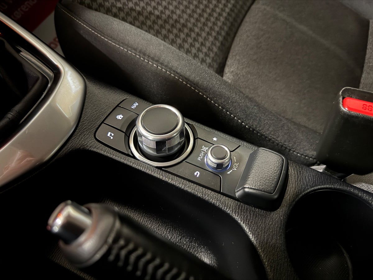 Mazda 2 SkyActiv-G 90 Niseko