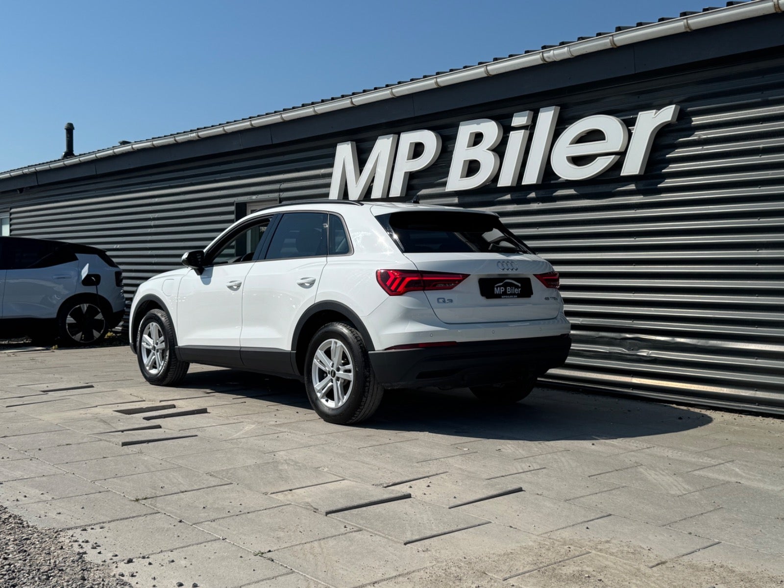 Billede af Audi Q3 45 TFSi e Attitude plus S-tr.