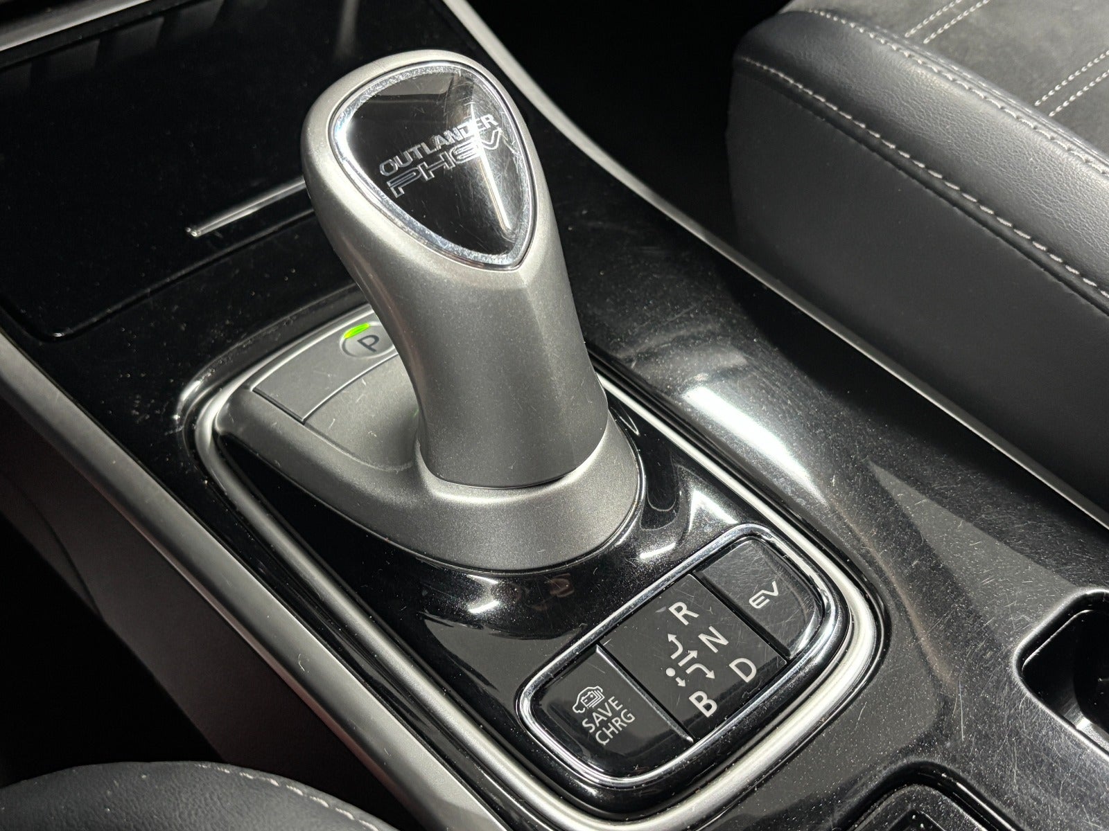 Billede af Mitsubishi Outlander 2,4 PHEV Invite CVT 4WD