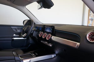 Mercedes EQB250+