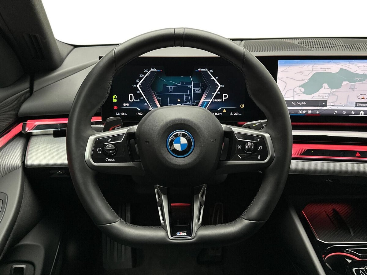 BMW i5 eDrive40 Touring M-Sport billede 9