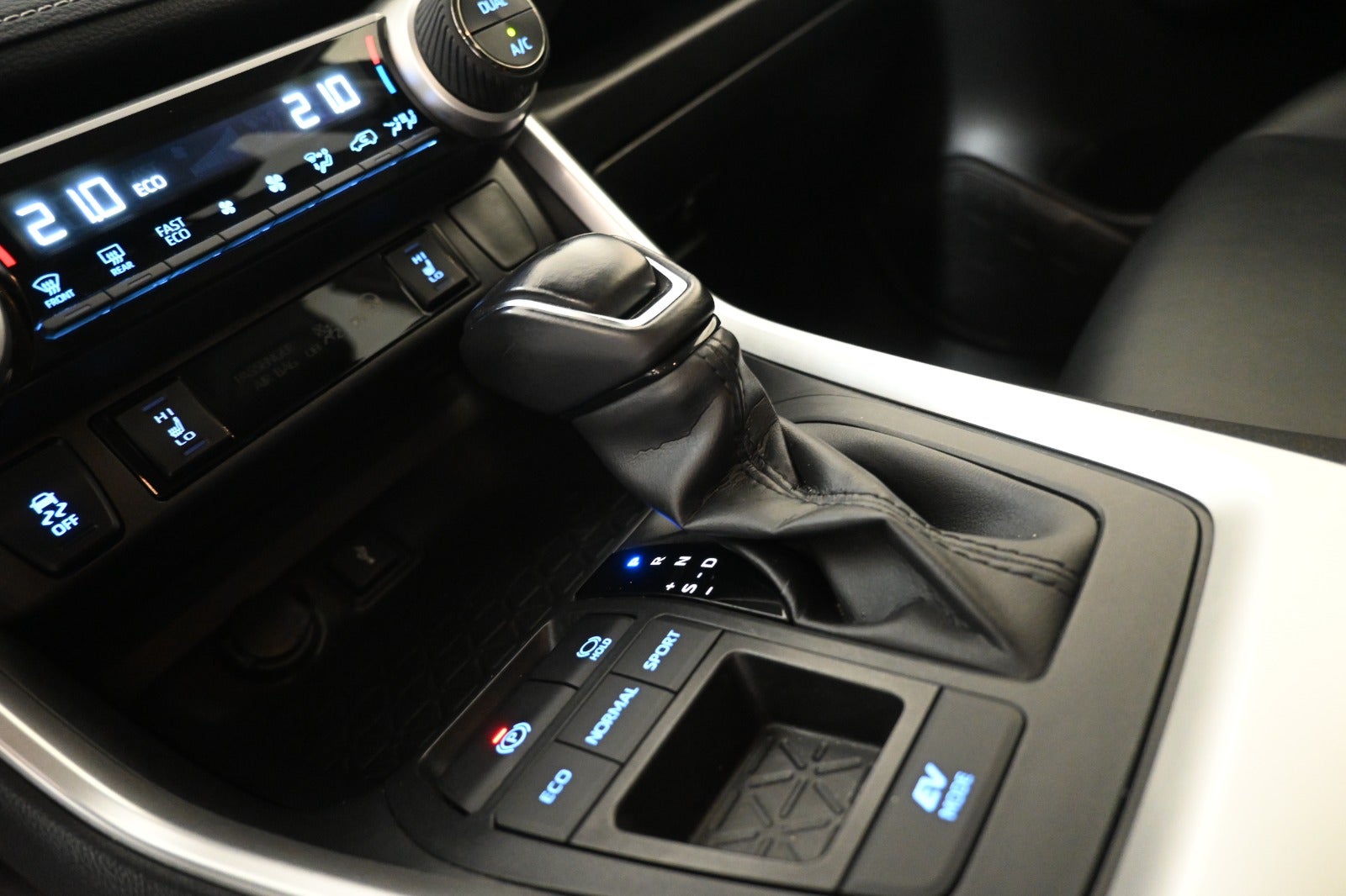 Toyota RAV4 Hybrid H3 Business MDS