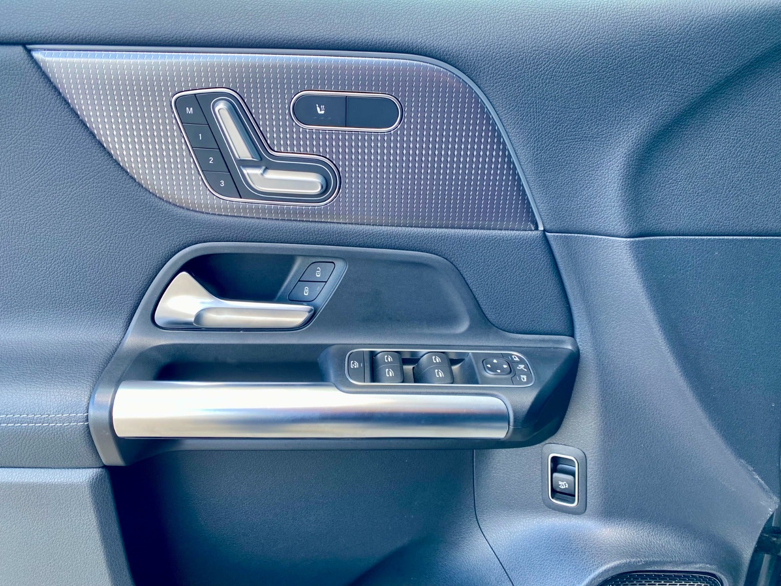 Billede af Mercedes EQA350  AMG Line 4Matic