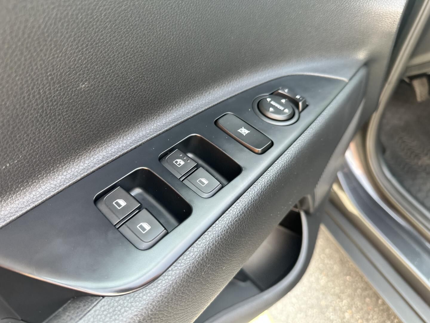 Kia Stonic T-GDi Attraction