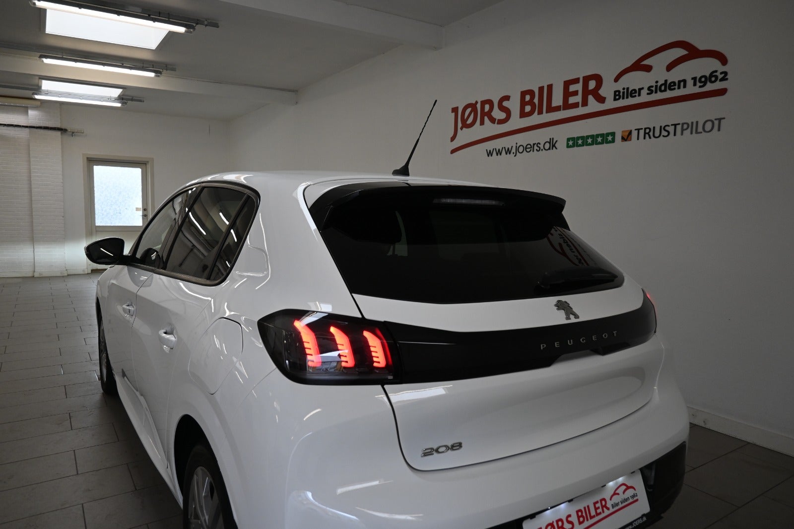 Peugeot 208 PureTech 100 Selection Tech
