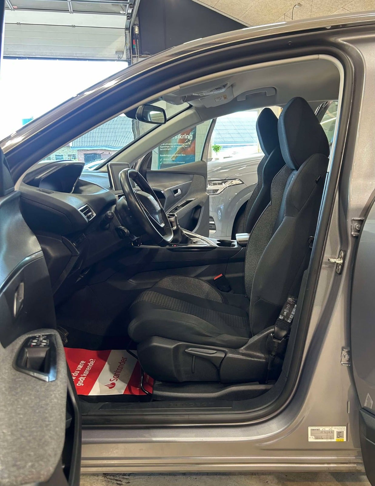 Billede af Peugeot 3008 1,2 e-THP 130 Active