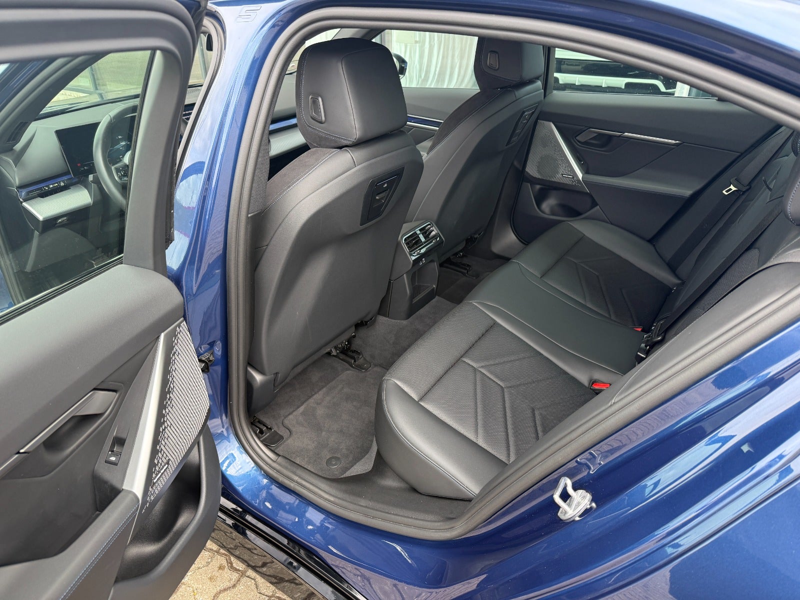 BMW i5 eDrive40 M-Sport 4d - 16