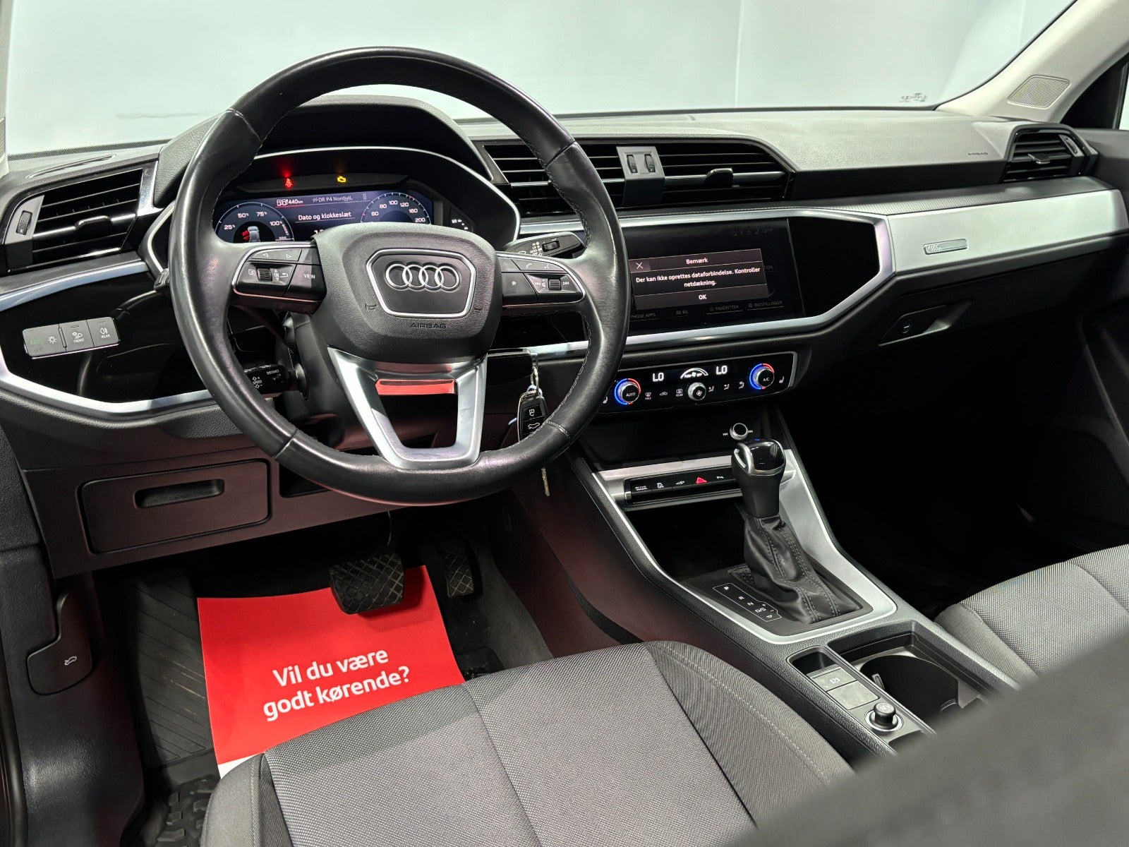 Billede af Audi Q3 45 TFSi e Attitude plus S-tr.