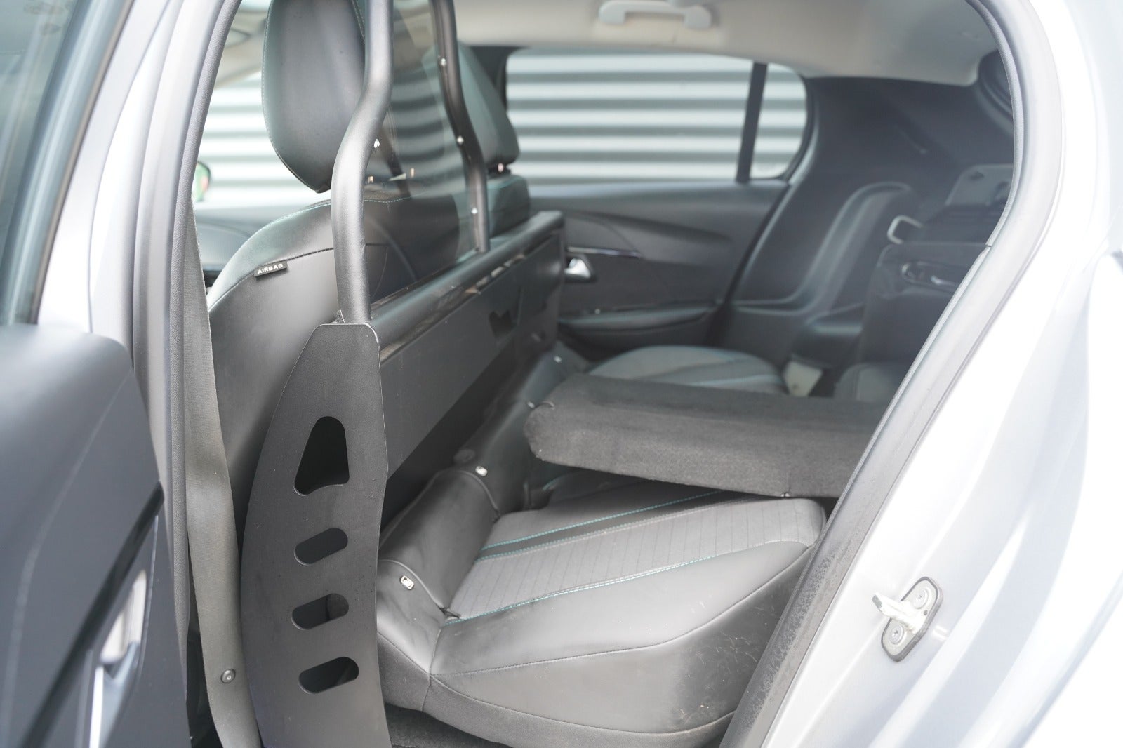 Billede af Peugeot 208 1,5 BlueHDi 100 Allue Sky Van