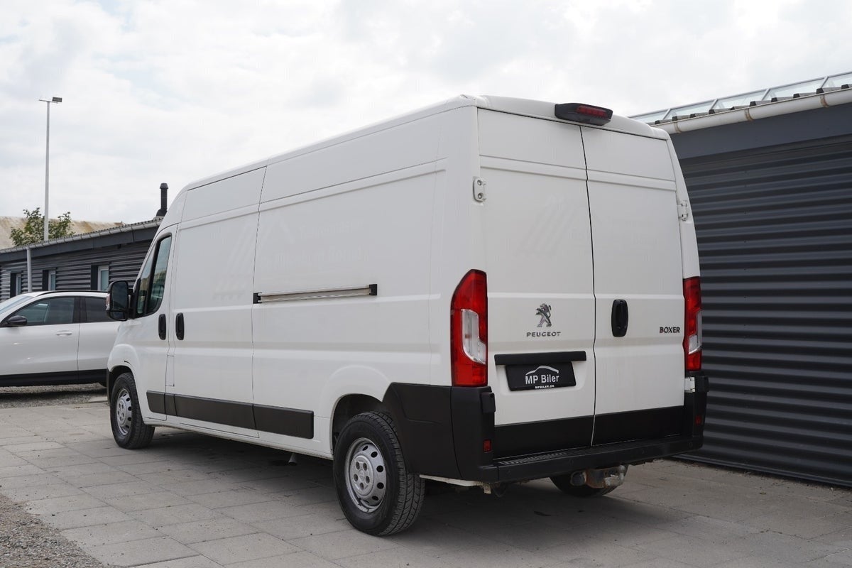 Billede af Peugeot Boxer 335 2,2 BlueHDi 165 L3H2 Premium