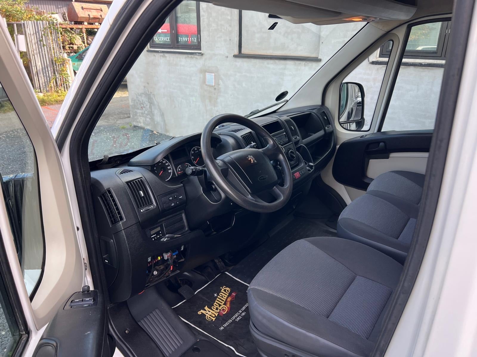 Peugeot Boxer 330 HDi 110 Kassevogn L1H1