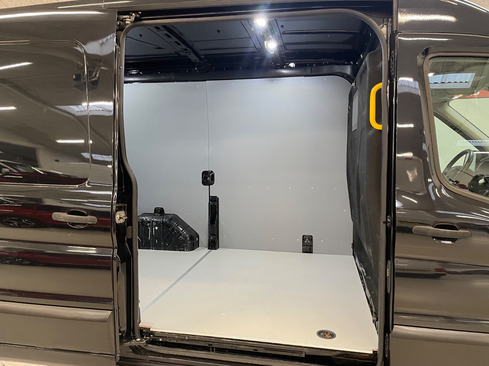 Billede af Ford Transit 350 L2 Van 2,0 EcoBlue Trend aut. H2 FWD