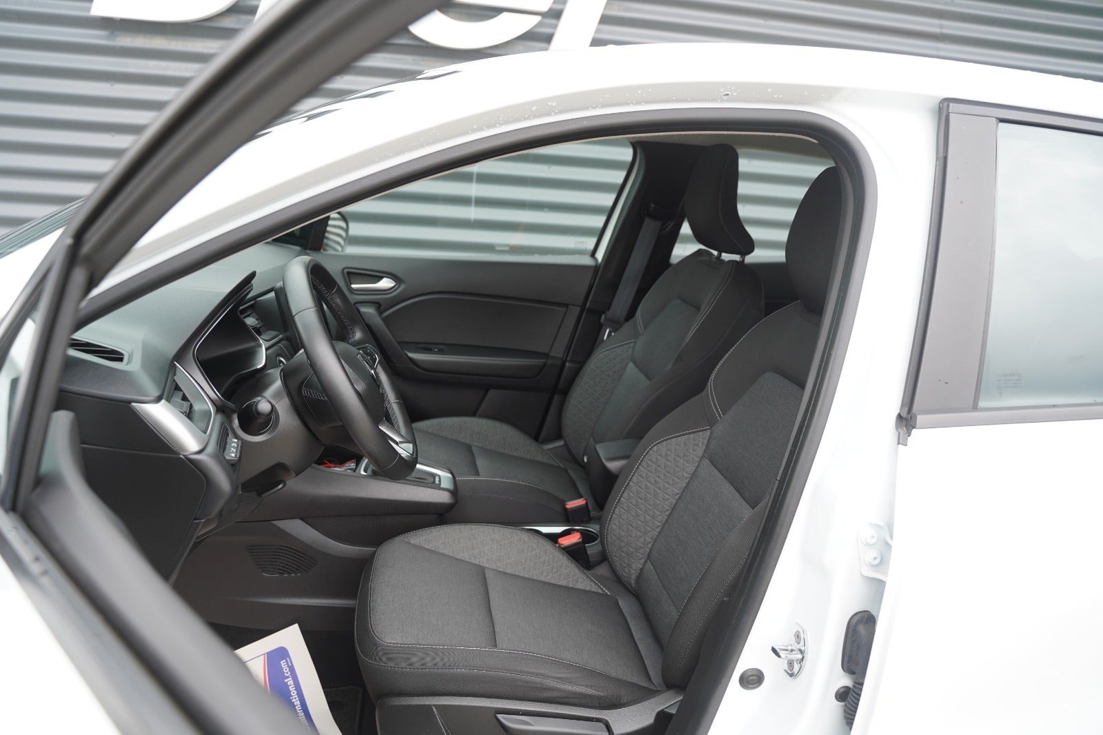 Billede af Renault Captur 1,6 E-Tech Zen