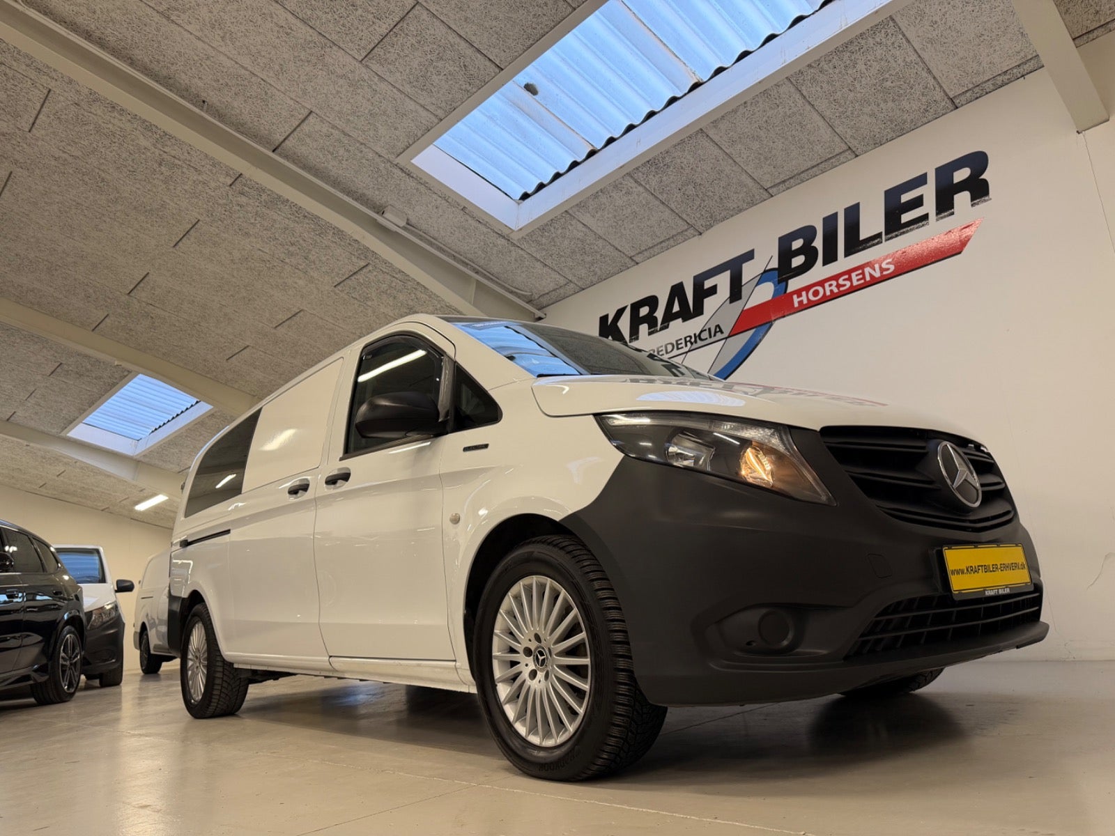 Billede af Mercedes eVito 129  Tourer PRO XL Van