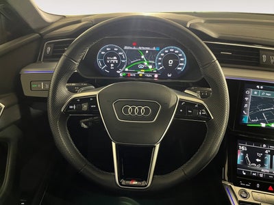 Audi e-tron S-line quattro Van