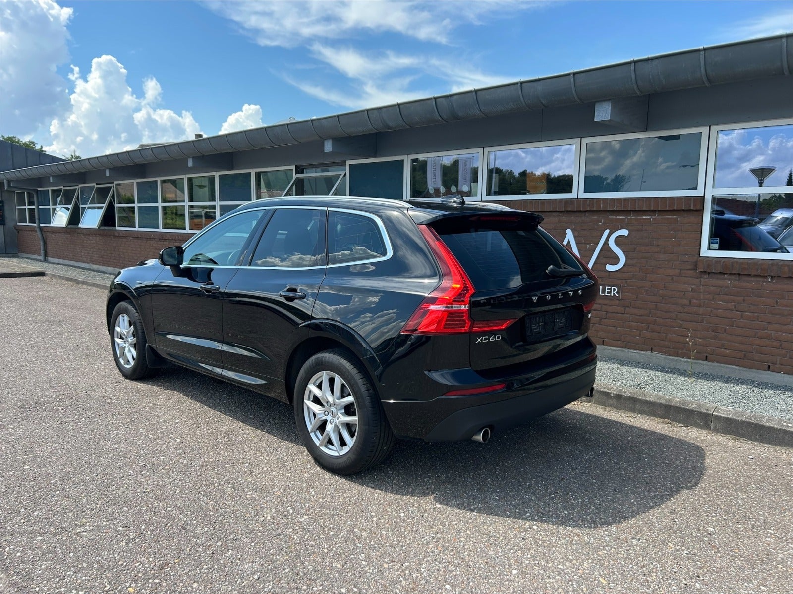 Billede af Volvo XC60 2,0 T5 250 Momentum aut.