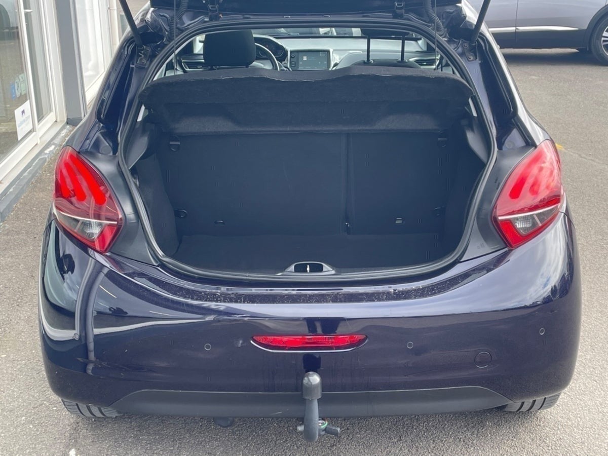 Billede af Peugeot 208 1,5 BlueHDi 100 Infinity Sky