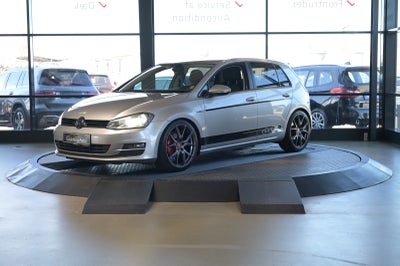 VW Golf VII 2,0 TDi 150 Highline BMT 5d