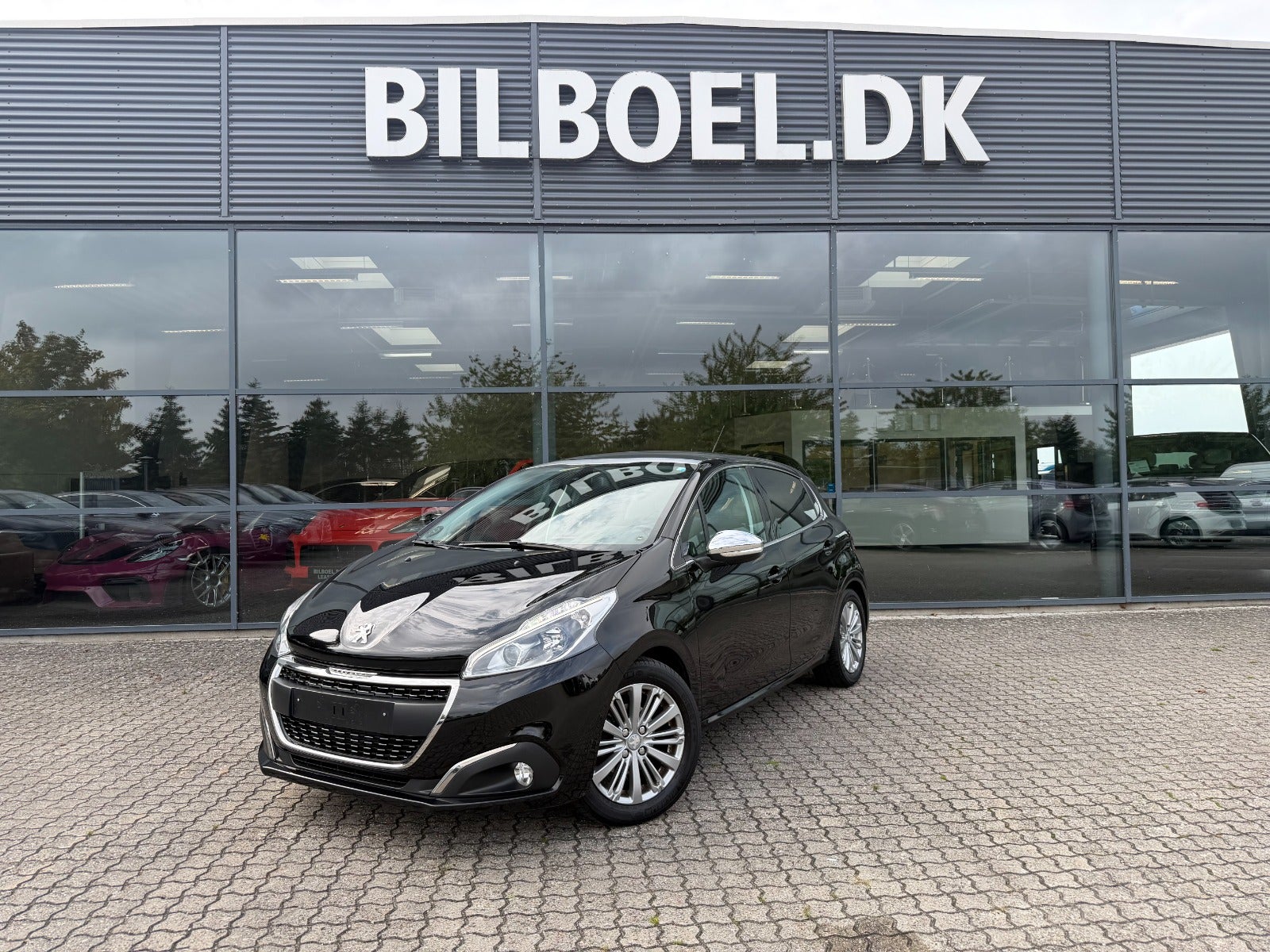 Peugeot 208 PureTech 82 Selection Sky