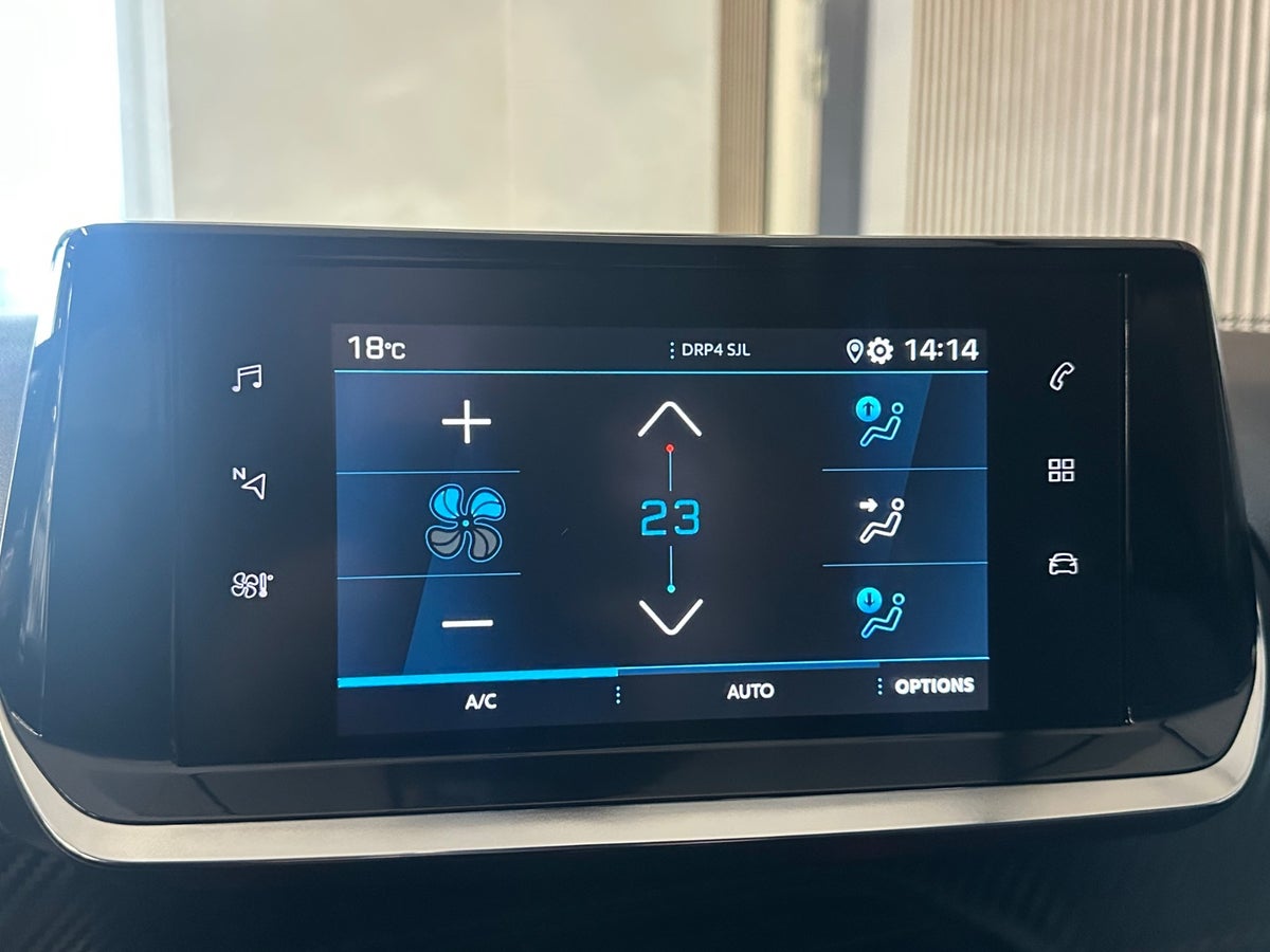 Peugeot 208 PureTech 100 Selection Sport