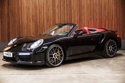 Porsche 911 Turbo S 3,8 Cabriolet PDK 2d