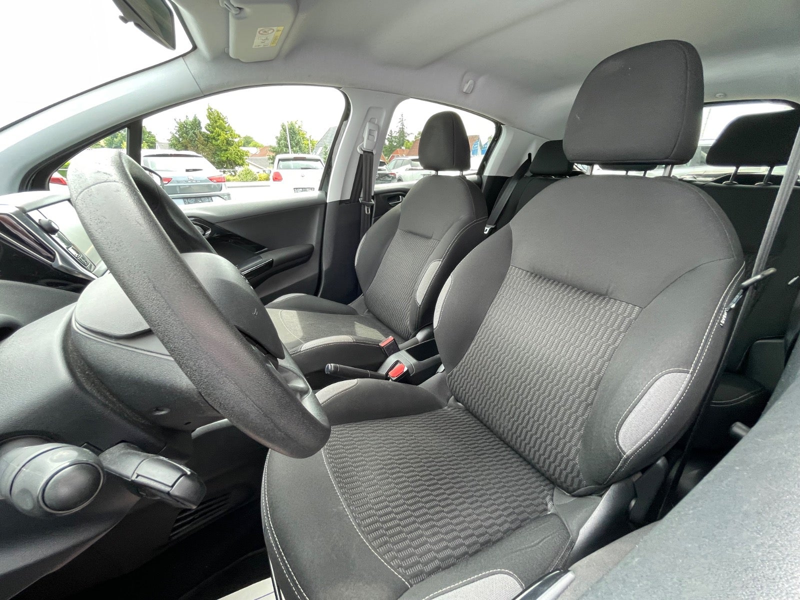 Billede af Peugeot 208 1,6 BlueHDi 100 Active