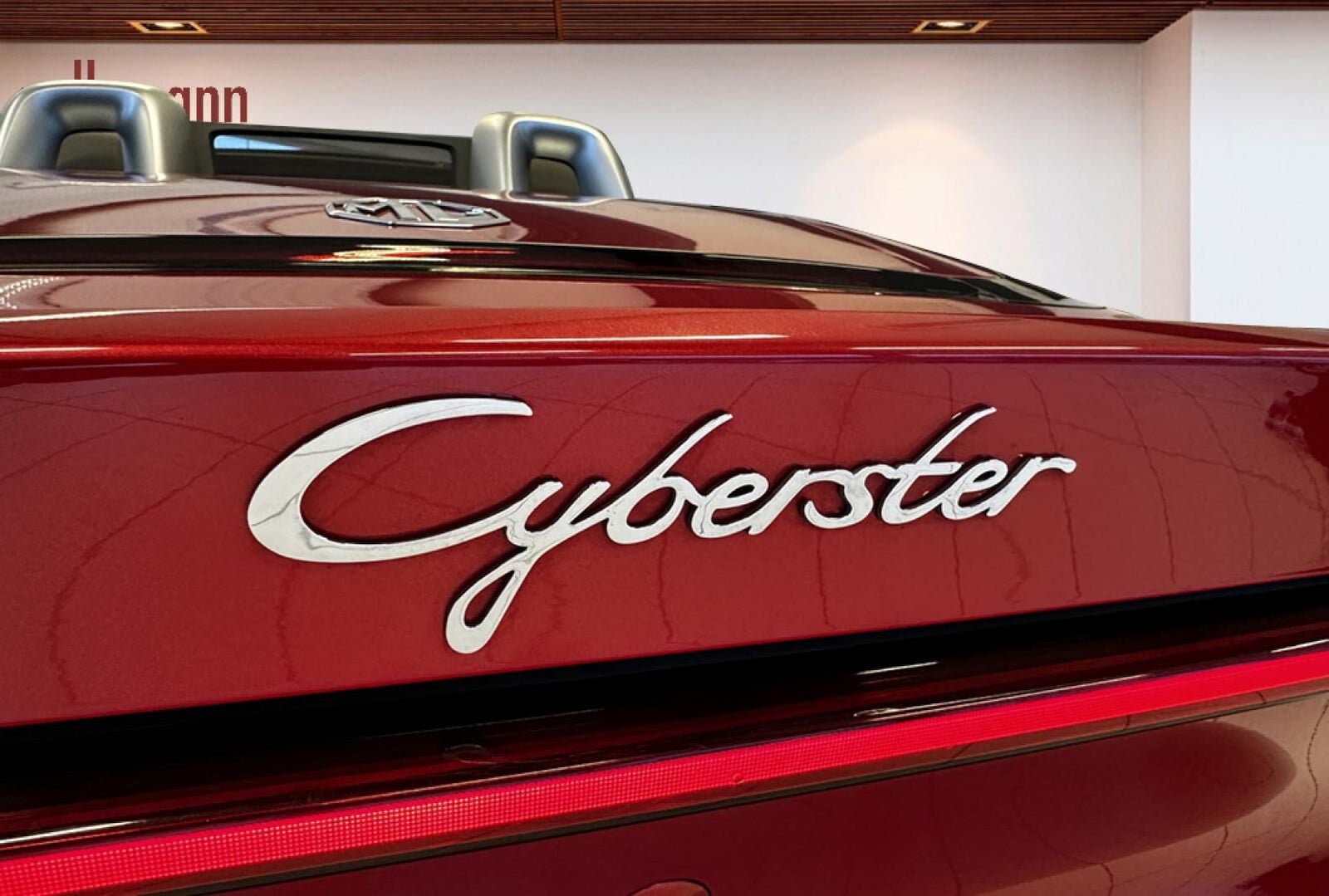 MG Cyberster Trophy Long Range