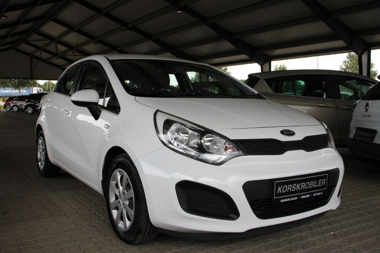 Kia Rio CVVT Style