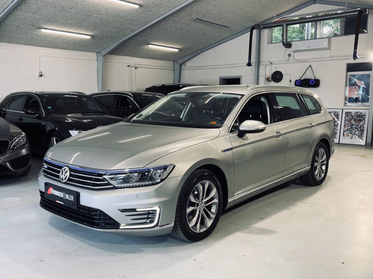 VW Passat GTE Highline Variant DSG