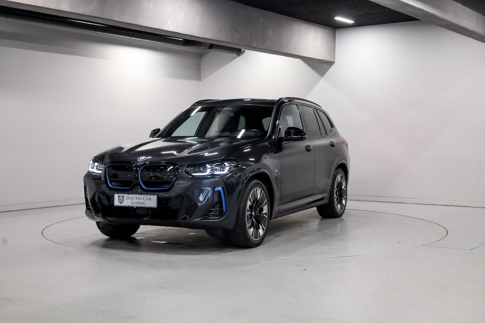 BMW iX3 Charged Plus M-Sport