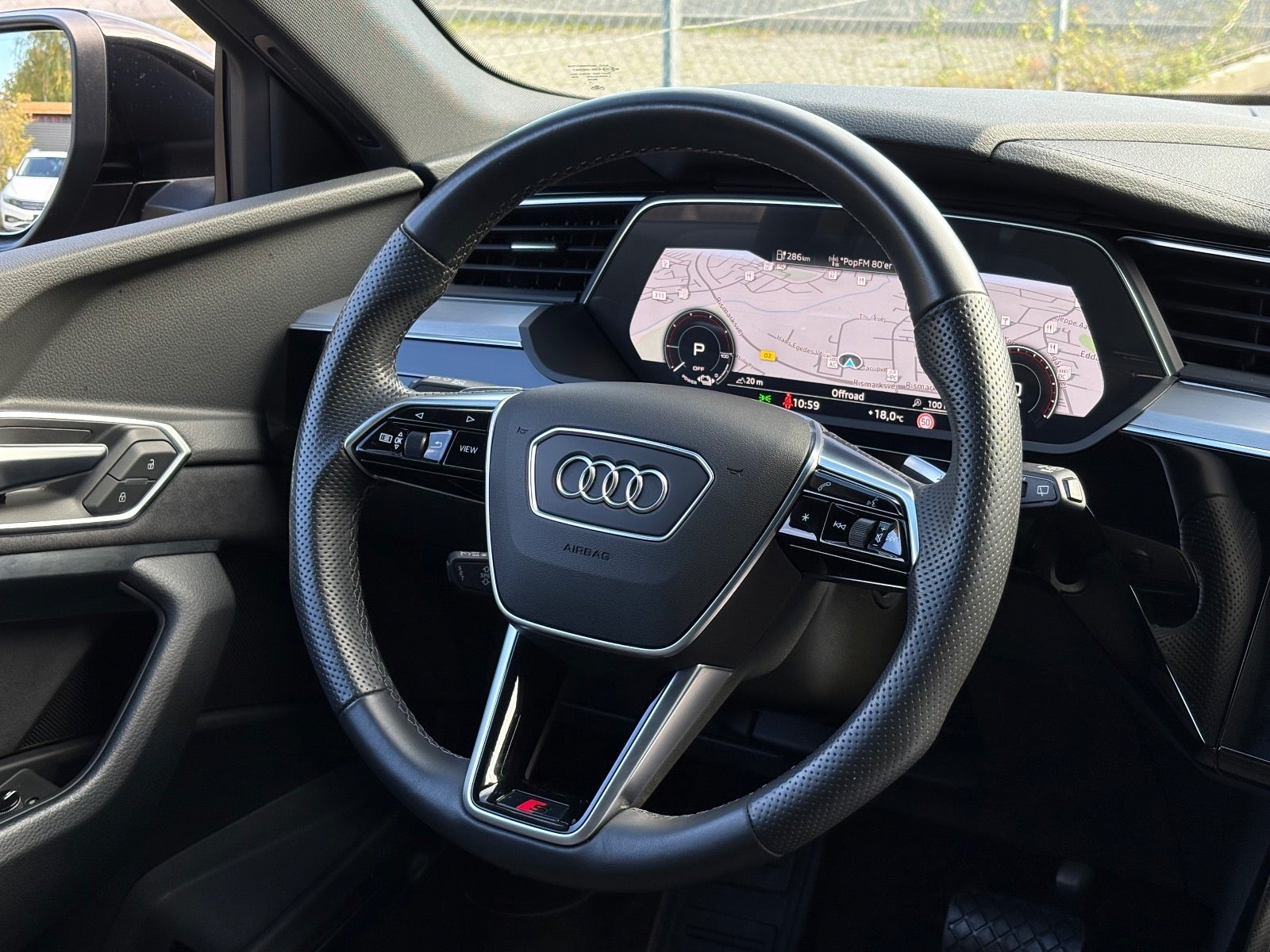 Billede af Audi e-tron 55 S-line quattro