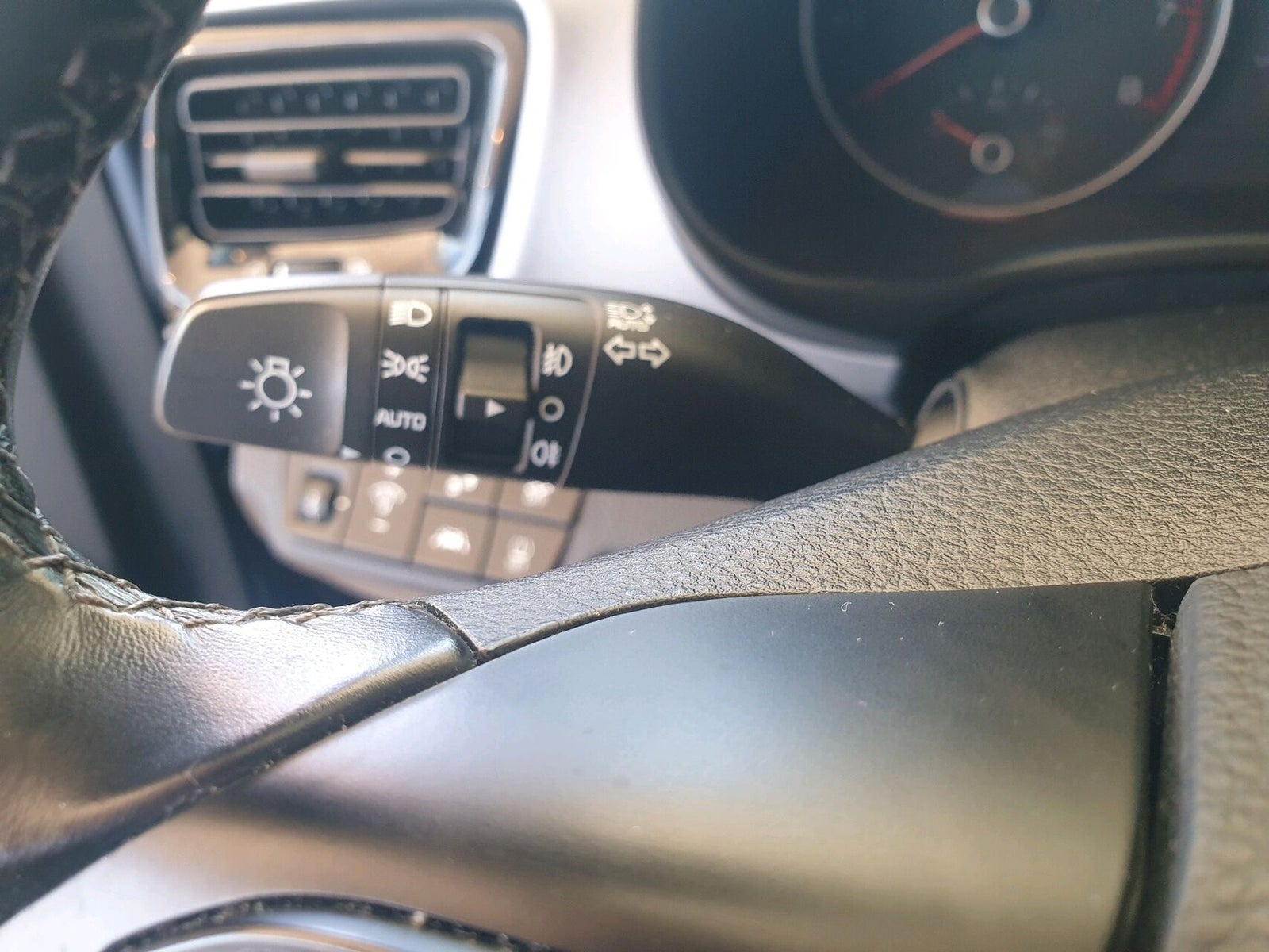 Kia Stonic T-GDi Attraction+