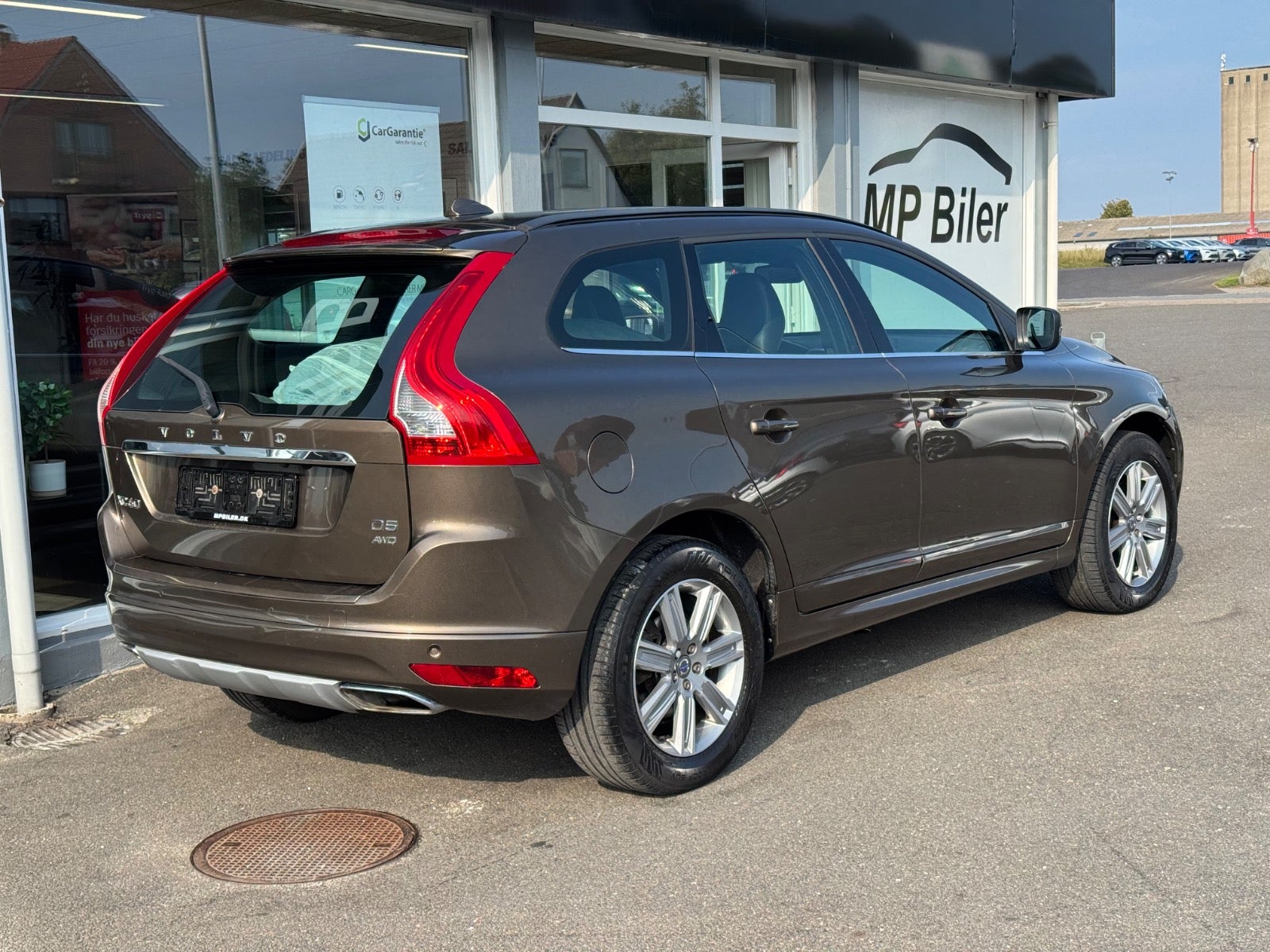Billede af Volvo XC60 2,4 D5 220 Momentum aut. AWD Van
