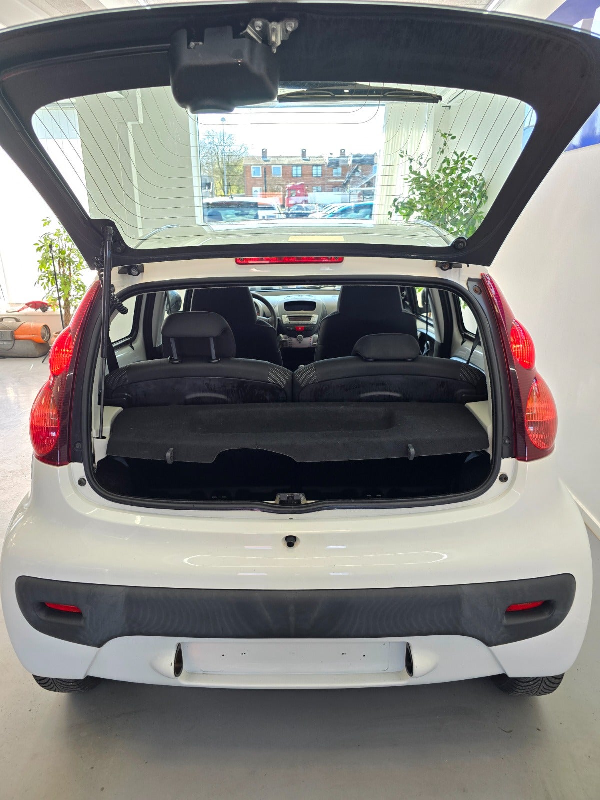 Billede af Peugeot 107 1,0 White