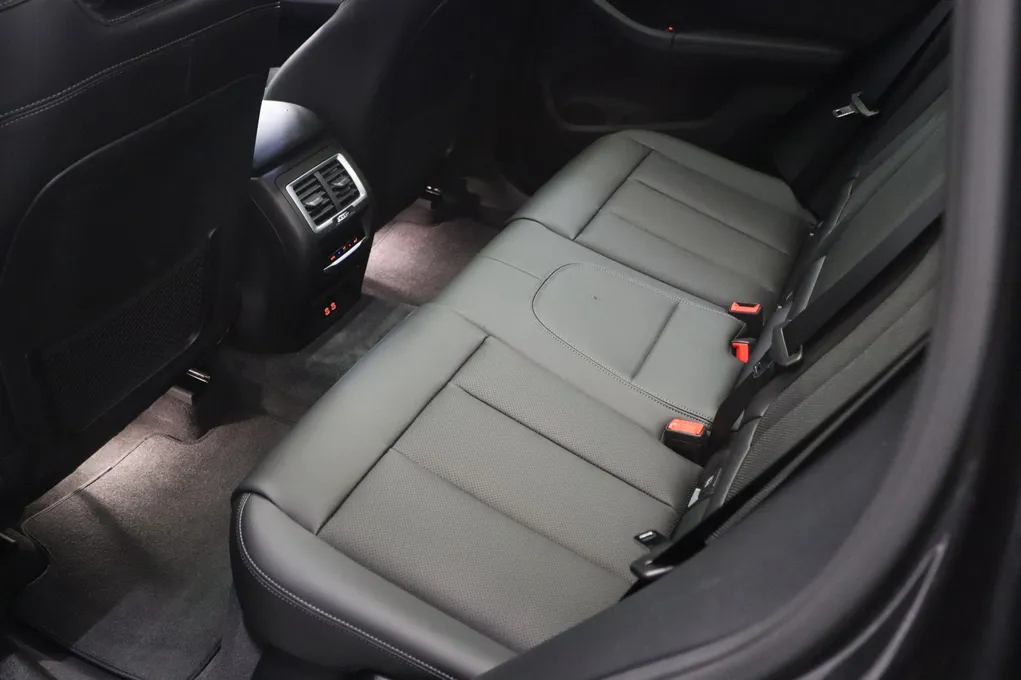 BMW iX3 Charged M-Sport